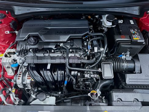 Certified 2026 Hyundai Elantra Sport FWD image 32