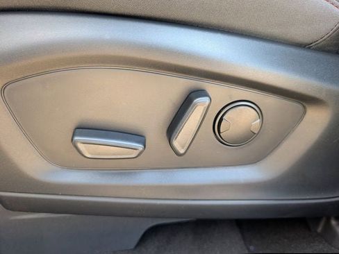 New 2025 Ford Explorer Active image 45