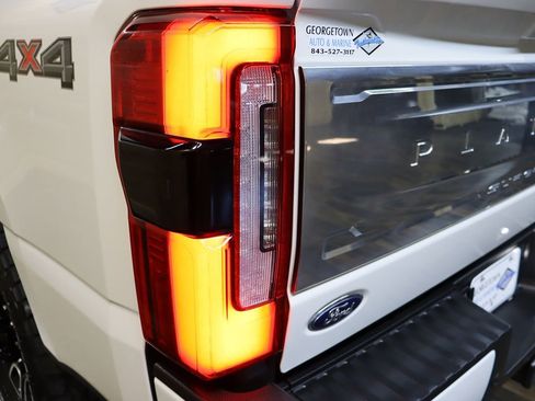 Used 2024 Ford F250 Platinum image 25