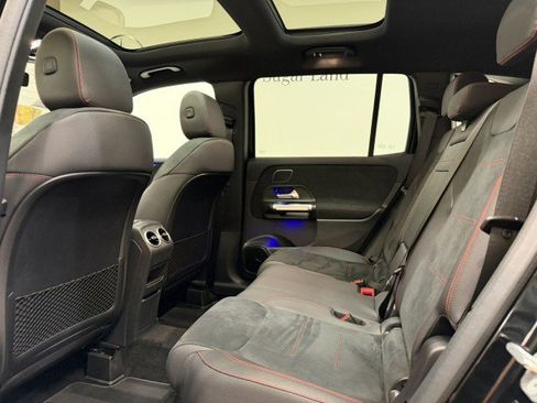 Certified 2024 Mercedes-Benz GLB 250 image 17