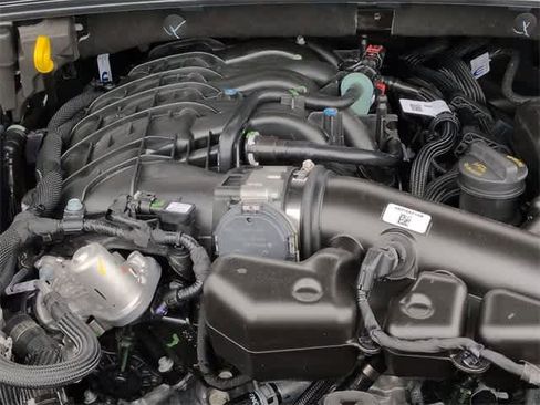 New 2025 Jeep Grand Cherokee L Altitude image 14