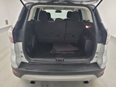 Used 2018 Ford Escape SE w/ Ford Safe & Smart Package FWD image 29