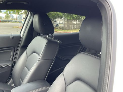 Used 2020 Mercedes-Benz GLA 250 image 18