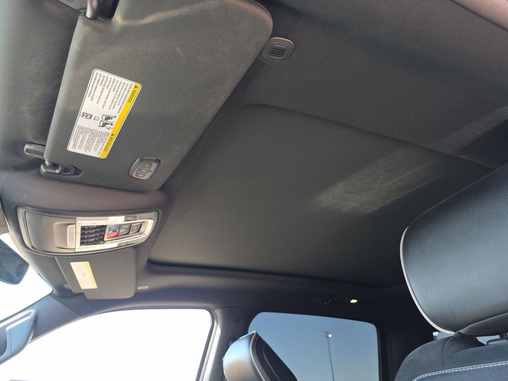 Used 2022 RAM 1500 Laramie AWD/4WD image 3