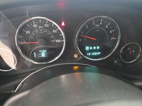 Used 2015 Jeep Wrangler Sport image 8