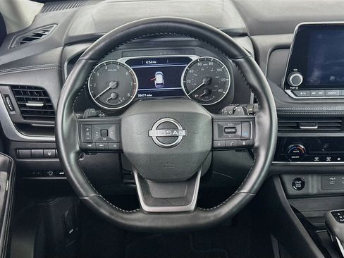 Used 2025 Nissan Rogue SV AWD/4WD image 18