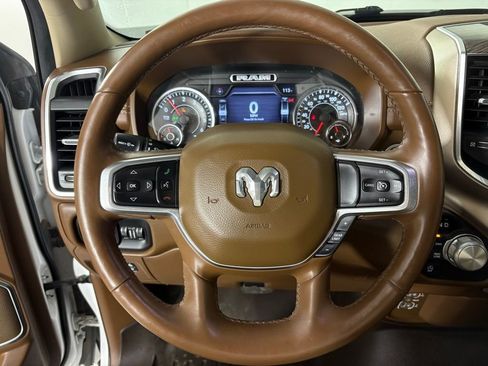 Used 2019 RAM 1500 Laramie AWD/4WD image 19