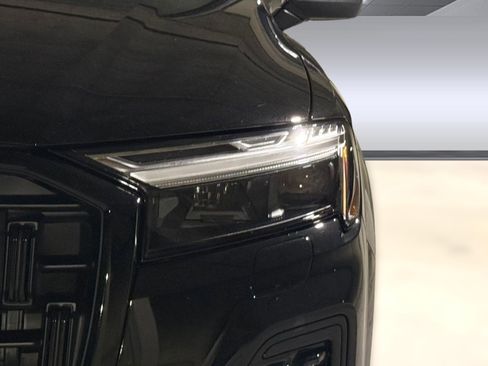 Certified 2025 Audi Q7 2.0T Premium w/ Convenience Plus Package image 11