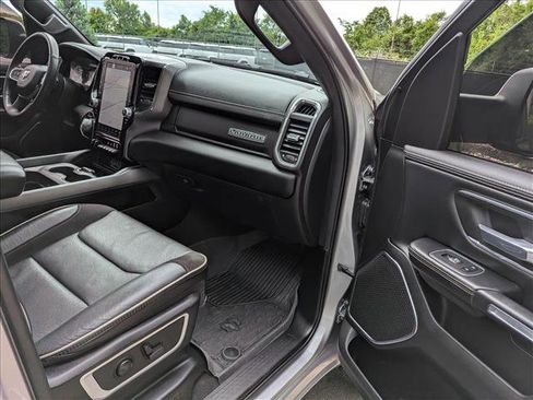 Used 2024 RAM 1500 Laramie AWD/4WD image 11