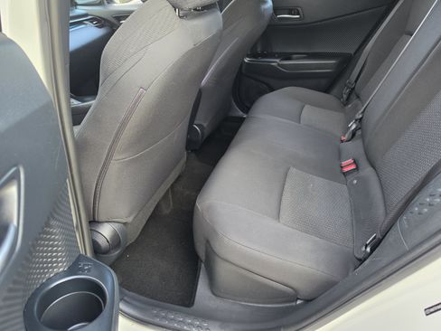 Used 2018 Toyota C-HR XLE FWD image 20