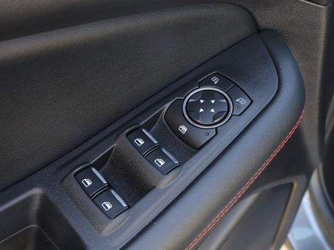 Used 2021 Ford Edge ST-Line image 11