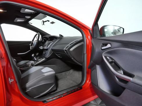 Used 2014 Ford Focus ST FWD image 10