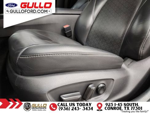 Used 2018 Toyota Camry XSE image 23