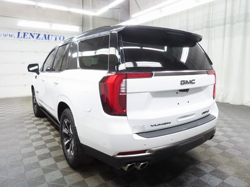 Used 2025 GMC Yukon AT4 Ultimate image 5