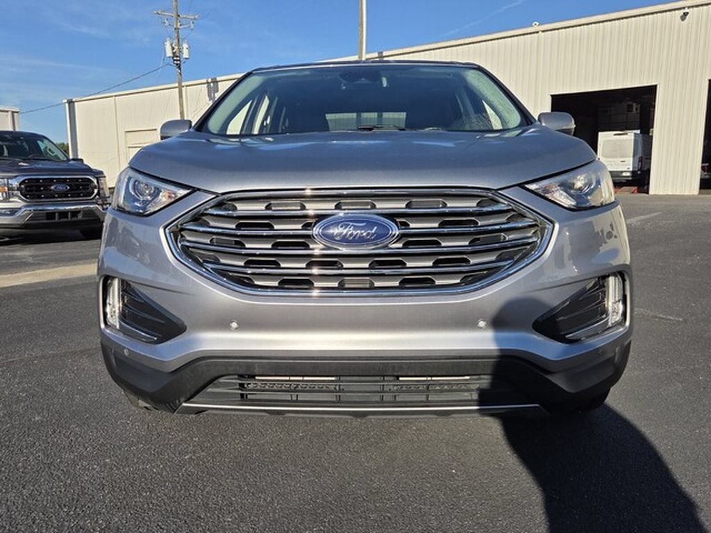 Used 2024 Ford Edge Titanium AWD/4WD image 2