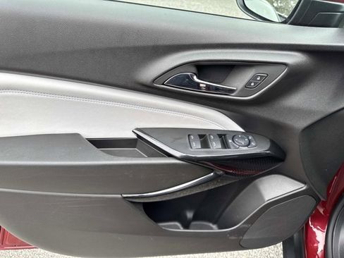 Used 2024 Chevrolet Trax LT image 7