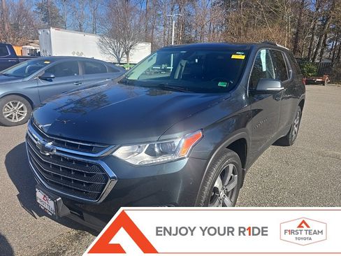 Used 2018 Chevrolet Traverse LT image 1