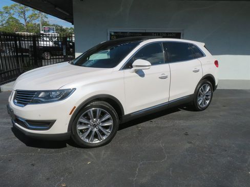 Used 2017 Lincoln MKX Reserve w/ Driver Assistance Package image 1