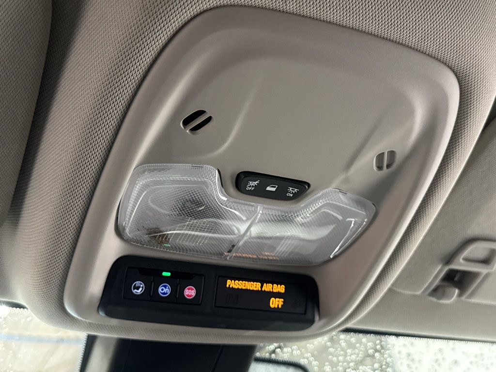 Used 2022 Buick Encore GX Select FWD image 35