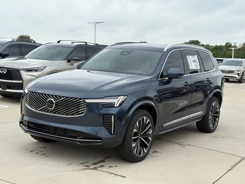 New 2026 Volvo XC90 B6 Ultra w/ Protection Package Premier image 3