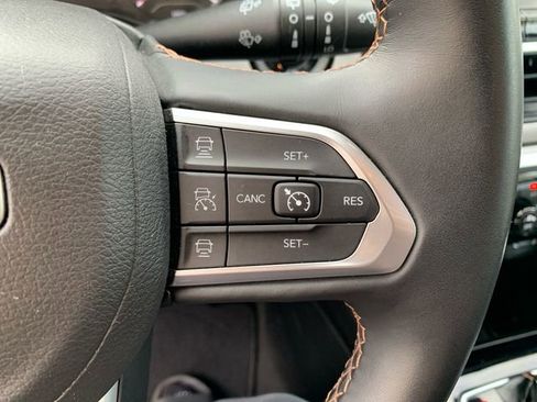 Used 2022 Jeep Compass Limited image 24