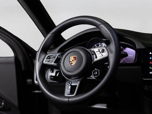 Used 2023 Porsche Cayenne Turbo AWD/4WD image 29