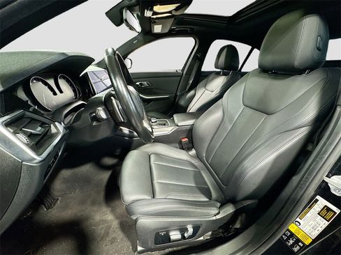 Used 2020 BMW 330i xDrive 330i xDrive w/ Driving Assistance Package image 12