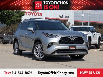 Used 2023 Toyota Highlander Platinum
