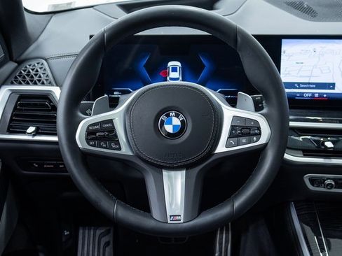 Used 2025 BMW X5 xDrive40i w/ M Sport Package image 13