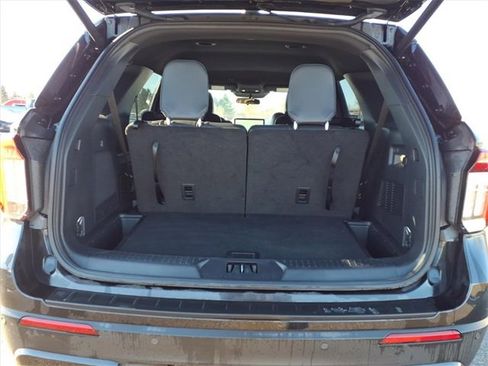 Used 2025 Ford Explorer ST-Line image 9