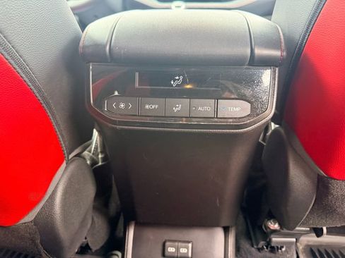 Used 2022 Toyota Highlander XSE image 34