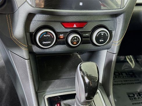 Used 2023 Subaru Crosstrek 2.5i Limited w/ Moonroof Package image 7