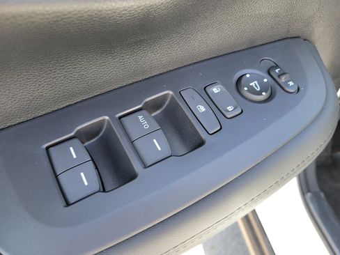 Used 2026 Honda HR-V LX image 19