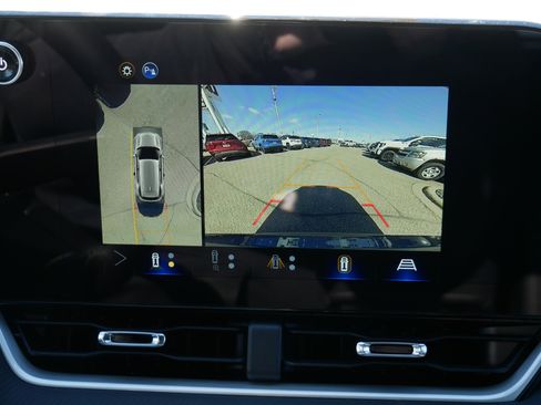 New 2026 Chevrolet Equinox LT w/ Convenience Package II image 10