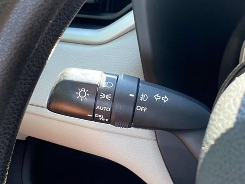 Used 2021 Toyota RAV4 XLE w/ Convenience Package FWD image 21