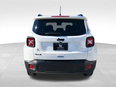 Used 2023 Jeep Renegade Latitude AWD/4WD image 6
