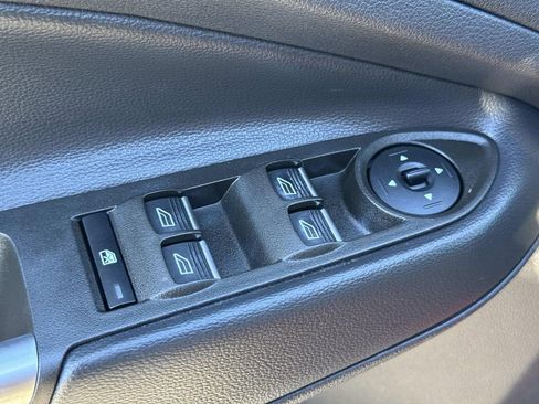 Used 2017 Ford Escape SE w/ Equipment Group 201A image 24