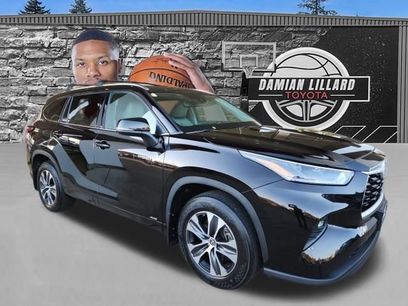 Certified 2021 Toyota Highlander XLE