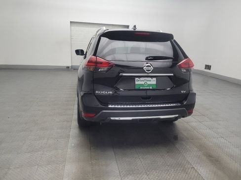 Used 2018 Nissan Rogue SV w/ Premium Package FWD image 6