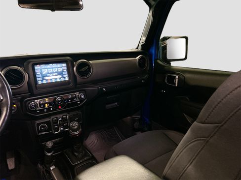 Used 2022 Jeep Wrangler Unlimited Willys image 23