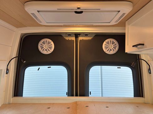 Used 2023 Mercedes-Benz Sprinter 2500 image 52