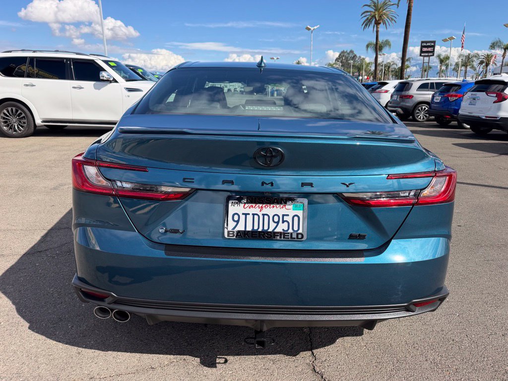 Used 2025 Toyota Camry SE w/ Convenience Package FWD image 5