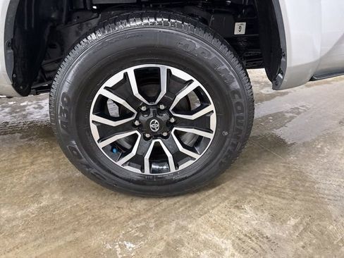 Used 2023 Toyota Tacoma TRD Sport image 10