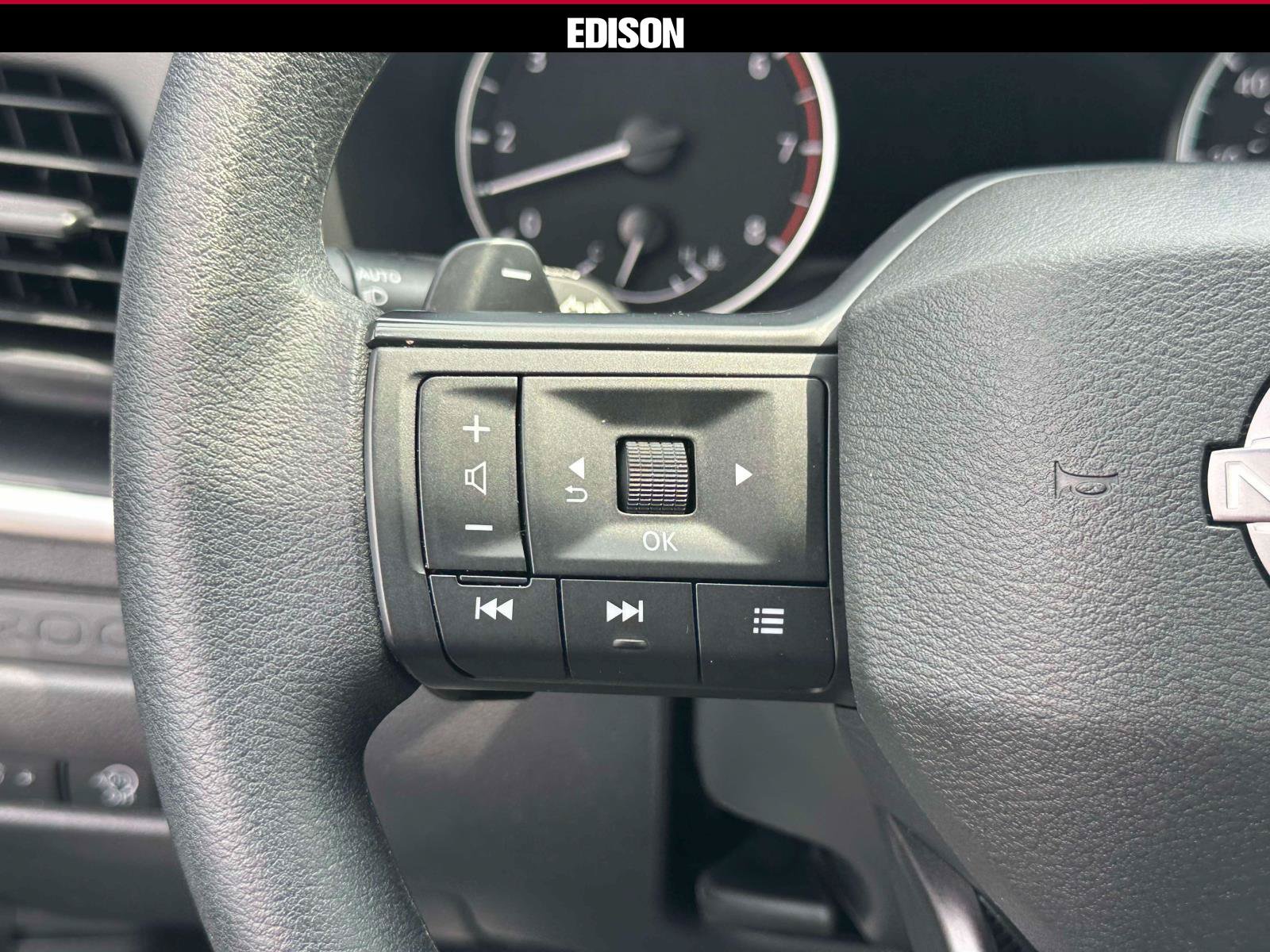 Used 2026 Nissan Rogue S AWD/4WD image 18