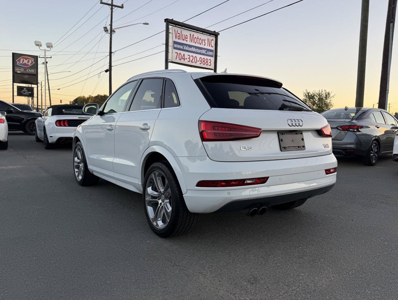 Used 2017 Audi Q3 2.0T Premium Plus w/ Premium Plus Package AWD/4WD image 4