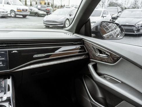 Used 2019 Audi Q8 Premium image 14