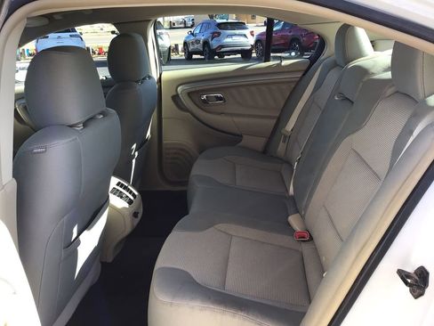 Used 2017 Ford Taurus SEL image 8