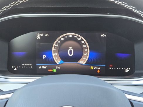 New 2026 Volkswagen Taos SE image 13