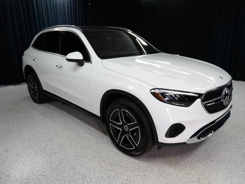 New 2026 Mercedes-Benz GLC 300 image 3