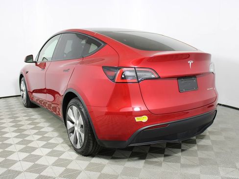 Used 2021 Tesla Model Y Long Range image 30